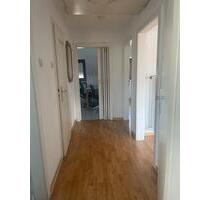 Charmante 2- Zimmer- Dachgeschosswohnung - Köln Rodenkirchen