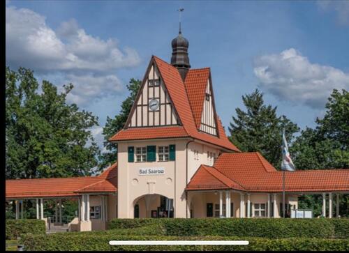 Foto - Wohnhaus zum Mieten Bad Saarow - 2.700,00&nbsp;EUR Kaltmiete, ca.&nbsp; 240,00&nbsp;m&sup2;