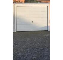 Garage mit Stellplatz zu vermieten - Bedburg