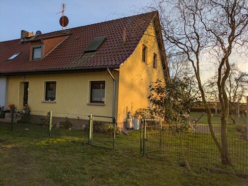 Foto - Doppelhaushälfte zur Miete - 1.050,00&nbsp;EUR Kaltmiete, ca.&nbsp; 97,00&nbsp;m&sup2;