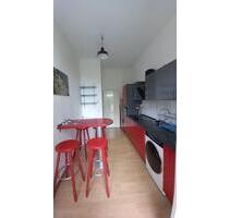 Helle möbilierte 2 Zimmer Wohnung WG geeignet - Düsseldorf Oberbilk