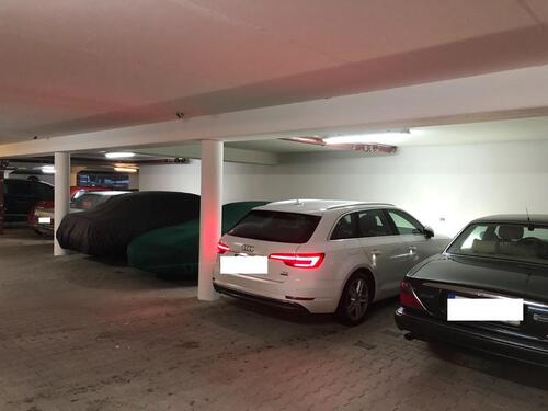 Foto - Tiefgaragenstellplatz - 80,00 EUR Miete,