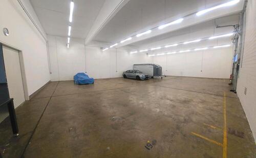 Foto - Hallenstellplatz f. Auto, WoMo etc in PLZ 33014, Kreis HX