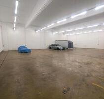 Hallenstellplatz f. Auto, WoMo etc in PLZ 33014, Kreis HX - Bad Driburg