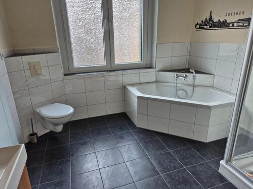 Foto - Gehobene 3 Zimmer Altbauwohnung