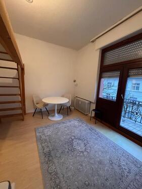 Foto - Zimmer mit Bad und Balkon in einer mädchen Wg