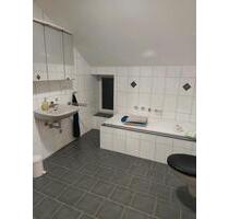 Haus mit 4 Schlafzimmern - 20,00&nbsp;EUR Kaltmiete, in Neubörger (PLZ: 26909)