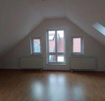 1 Zimmer Apartment DG, mit Bad und kl. Küchenzeile in Lauterbach - Lauterbach (Hessen)