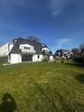 Foto - Modern, großzügig, familienfreundlich - 4 Zimmer plus 200 m2 Garten und Kfz-Stellplatz