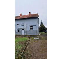 Einfamilienhaus - 160.000,00 EUR Kaufpreis, in Drei Gleichen (PLZ: 99869)