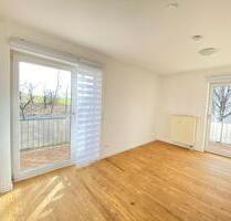 Frisch sanierte 2-Zimmer-Wohnung mit EBK & Stellplatz - Amt Wachsenburg