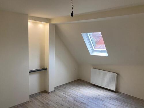 Foto - Frisch sanierte Dachgeschosswohnung zu vermieten