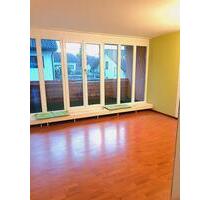 Schicke 2-Zimmer Wohnung mit Balkon in Niefern-Öschelbronn