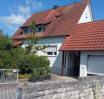 Einfamilienhaus mit Garage und Garten - Heßdorf