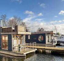 Tiny-Haus Boot IRENE mieten in Hamburg - Urlaub auf dem Wasser