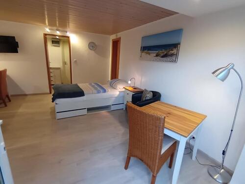 Foto - Vollmöbliertes und komplett eingerichtetes 1-Zimmer Apartment
