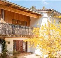 Geräumige Doppelhaushälfte in Söcking mit großem Garten - Starnberg