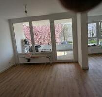 Sehr schöne Wohnung mit viel Platz - Erstbezug nach Sanierung - Mühlheim am Main