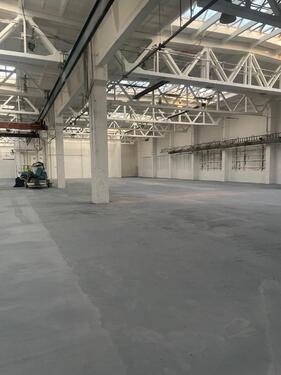 Foto - Modernes Lager (1.500 m²) - 8,00&nbsp;EUR Kaltmiete, ca.&nbsp; 8,00&nbsp;m&sup2;