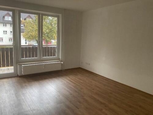 Foto - Helle 3-Zimmer Wohnung mit neuen Bodenbelägen und Balkon zu vermieten