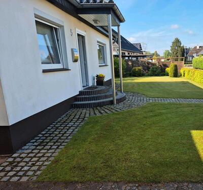 Foto - Idyllisches Eigenheim mit großzügigem Garten“