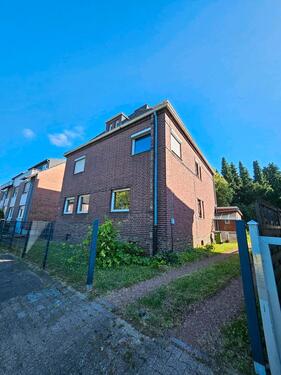 Foto - Großes Einfamilienhaus mit bebaubarem Grundstück - next to Aachen