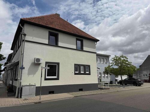 Foto - Etagenwohnung zur Miete in Waghäusel