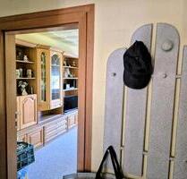 kleine 2 Zimmer Wohnung voll möbliert in Crimmitschau