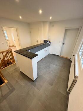 Foto - Moderne Maisonette-Wohnung mit 2 Bädern, Balkon & Stellplatz