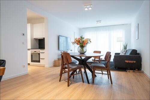 Foto - Komplett möblierte 2 - Zimmer Wohnung mit Balkon und Klimaanlage mitten in Aschaffenburg