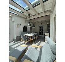 Einfamilienhaus für junge Familie mit viel Platz, kleinem Garten - Germering