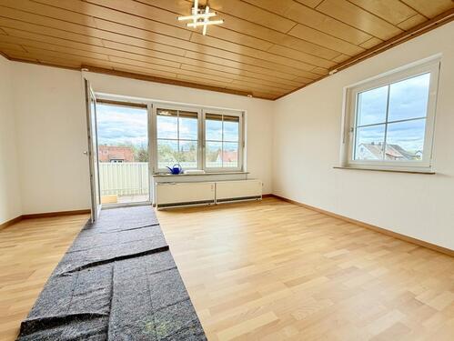 Foto - Helle 3-Zimmer-Wohnung im 1. OG mit Balkon, Garten & Einbauküche in ruhiger Lage von Eckersdorf