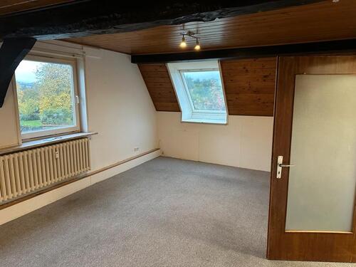 Foto - Wohnung Dachgeschoss In Emmerthal Kernort zu Vermieten