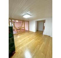 Traumhafte EG Wohnung mit 120qm 4.5 Zimmer & 650qm Garten - Bonndorf im Schwarzwald