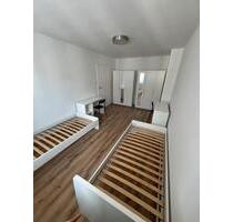 Frauen WG direkt an der LMU geteiltes Zimmer - München Altstadt-Lehel