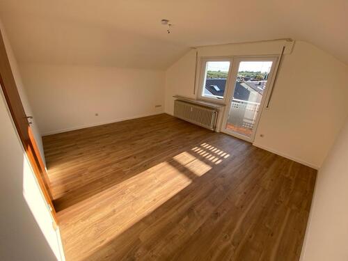 Foto - 2 Zimmer Dachgeschoßwohnung zur Miete in Weinstadt