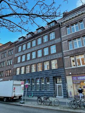 Foto - Perfekt für modernes Arbeiten im Großraumbüro - modernisierte Bürofläche mit eigenem Eingang