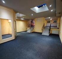198m² Ladenlokal mit Stellplätzen - Velbert Velbert-Mitte