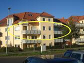 Foto - Parkett - Einbauküche - 30 m² Wohnzimmer - zwei Balkone
