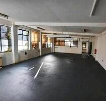 Lagerhalle - 950,00 EUR Kaltmiete, in Düren (PLZ: 52351) Distelrath