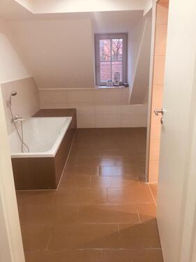 Foto - Schöne 3,5 Zimmer Wohnung mit Stellplatz