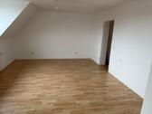Foto - Frisch renovierte Wohnung mit Balkon