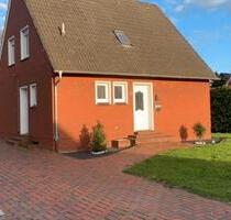 Schönes 5ZKB Einfamilienhaus mit viel Grundstück, zentral & ruhig - Ostrhauderfehn
