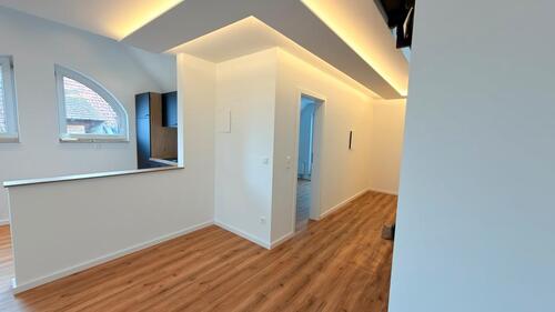 Foto - Erstbezug nach Sanierung: 3,5 Zimmer Maisonetten Wohnung in 70771