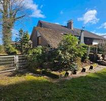 Wunderschönes Haus mit großem Garten. Mietfreier Einzug möglich! - Ganderkesee