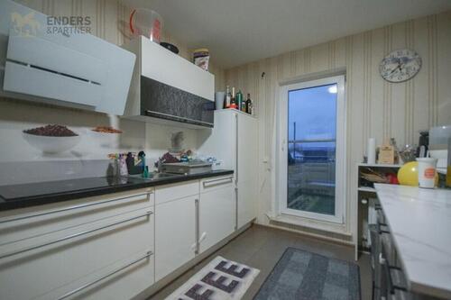 Foto - GERÄUMIGE DACHGESCHOSSWOHNUNG MIT AUSBLICK, BALKON & STELLPLATZ