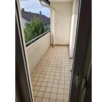 Lichtdurchflutete 3 Zimmer Wohnung mit Balkon - Külsheim