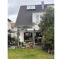 Moderne und geräumige Doppelhaushälfte im Großraum Stuttgart - Löchgau