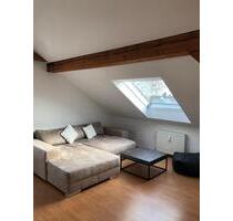 2-Zimmer Dachgeschoss-Wohnung in Hanau-Mittelbuchen