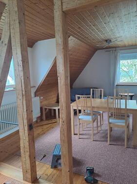 Foto - 2,5 Zi Wohnung möbiliert zu vermieten (Dachgeschoss)